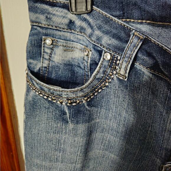 Y2K Style Crop Cuffed Blue Denim Capri Shorts Women’s Rhinestone Pockets Sz 10 - Picture 4 of 6